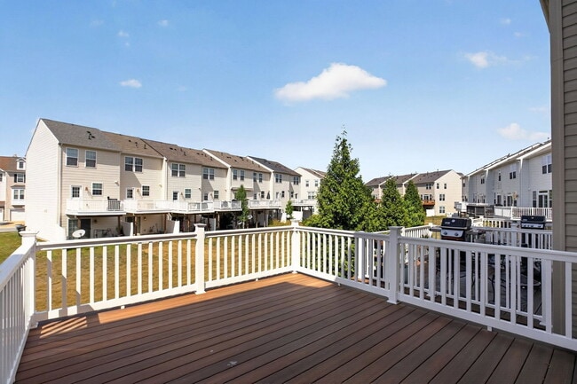 Building Photo - 23111 Foxglove Way