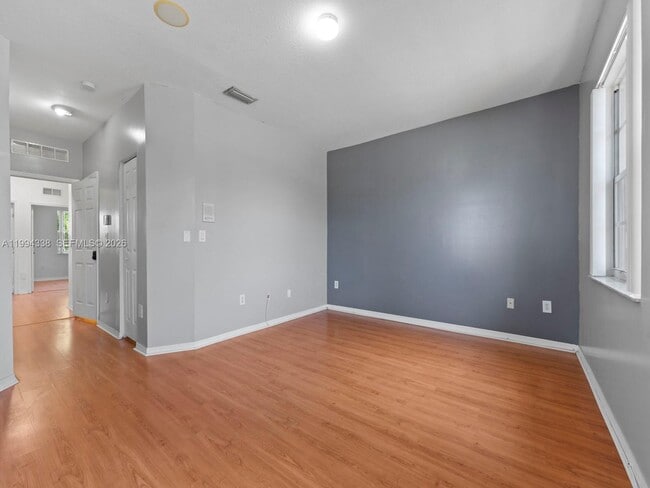 Building Photo - 5001 SW 140th Terrace