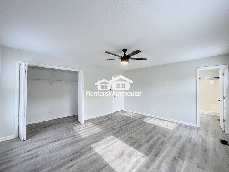 Building Photo - 835 Deer Path Trail