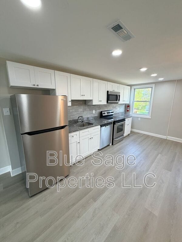 Building Photo - 5128 Westley Dr