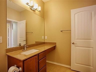 Building Photo - 1101 Amazon Lilly Cove