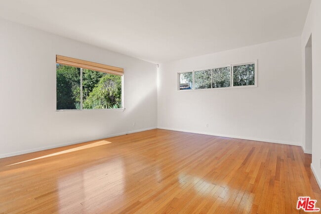 Building Photo - 1373 Beckwith Ave