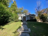 Building Photo - 2225 Blossom St