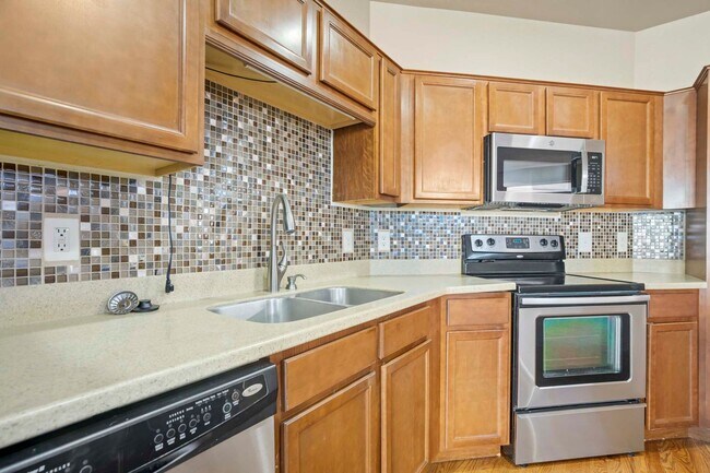 Building Photo - Ranch Style 4 Bedroom Home in Cordera...sh...