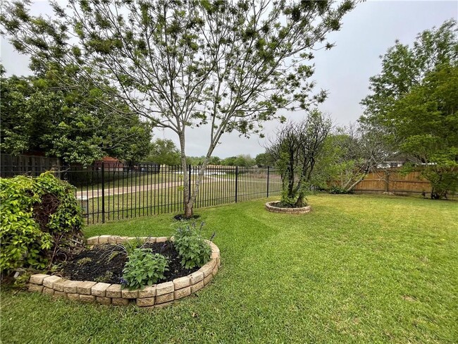 Building Photo - 11345 Avering Ln