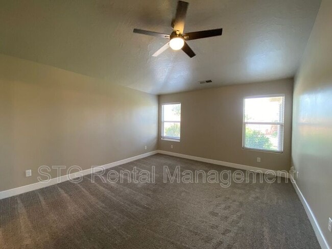 Building Photo - 758 N 300 W