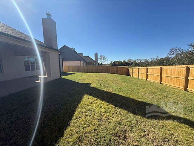 Building Photo - Beautiful NEW BUILD in Oakland, TN!