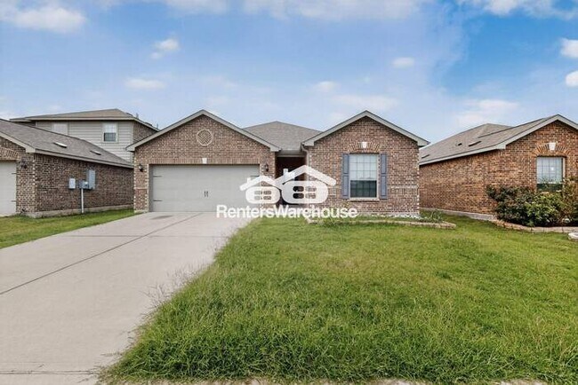 Building Photo - MOVE IN READY COMPLETELY UPDATED - 3BED/2B...
