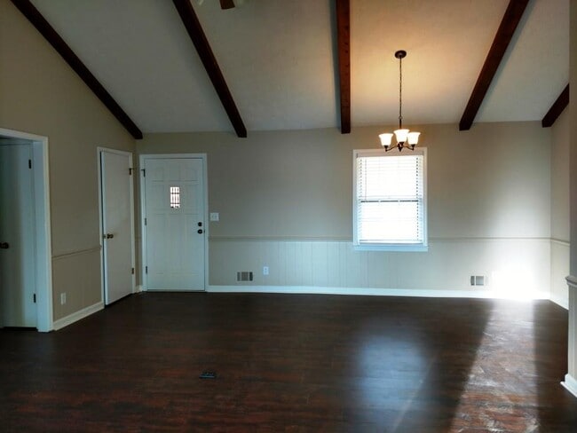 Building Photo - 4907 Bentwood Dr