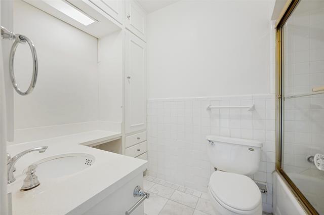 Building Photo - 4542 Westway Ave