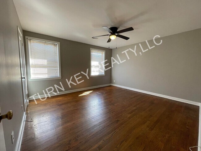 Building Photo - Condo for rent in Homewood *ACCEPTS SECTION 8*