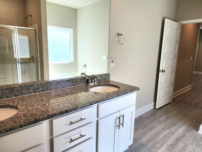 Building Photo - 3/2 home in Aventura subdivision