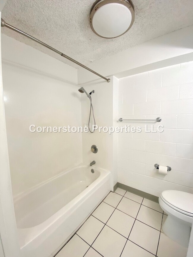 Building Photo - 329 California Ave