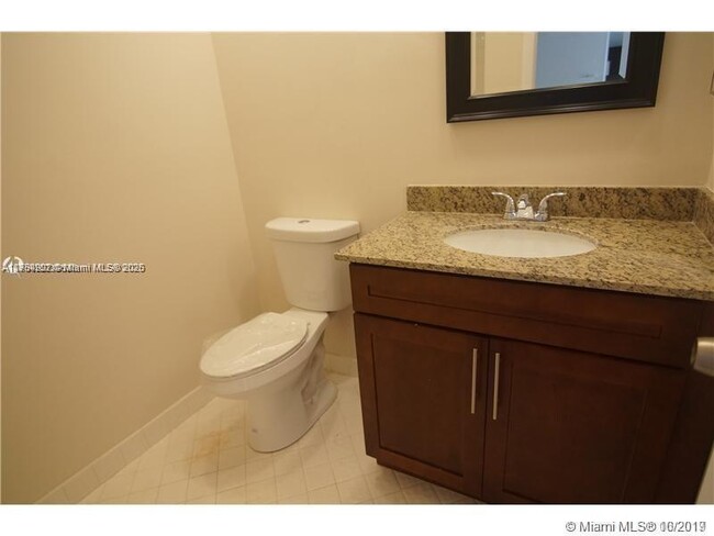 Building Photo - 1559 Springside Dr