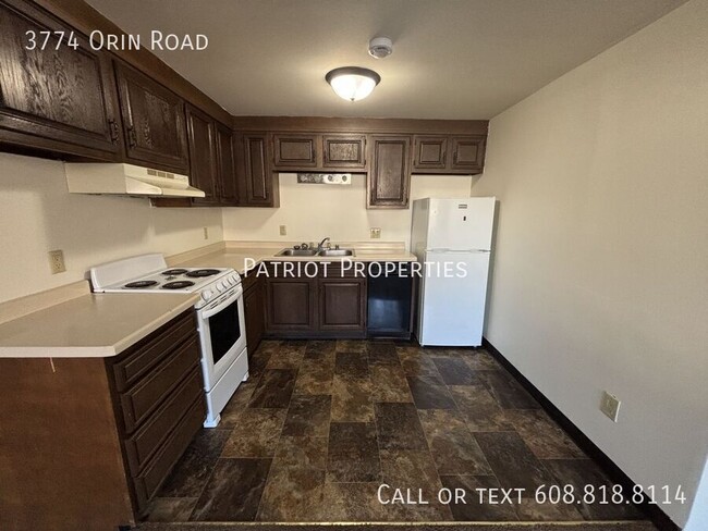 Primary Photo - 1 bed/1 bath plus den in Madison, WI!