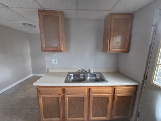 Building Photo - 3 Bedroom single family homes