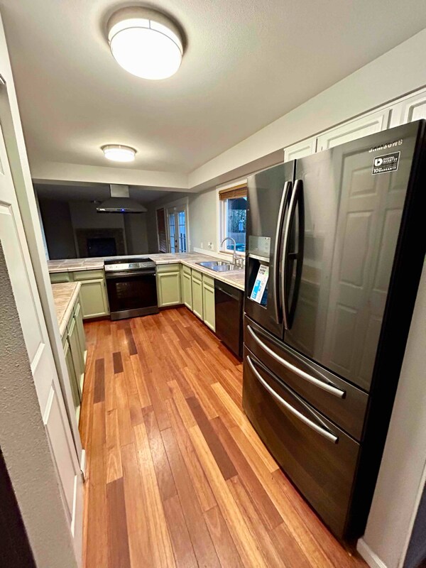Building Photo - 1008 Olsen Pl