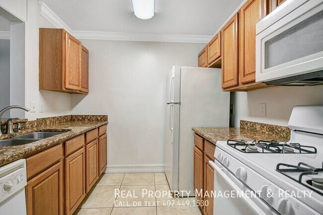 Building Photo - 2053 Dixie Belle Dr