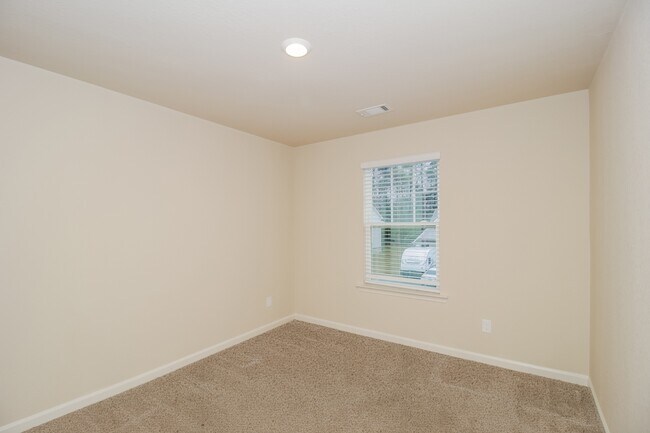 Building Photo - 134 Innis Brk Cir