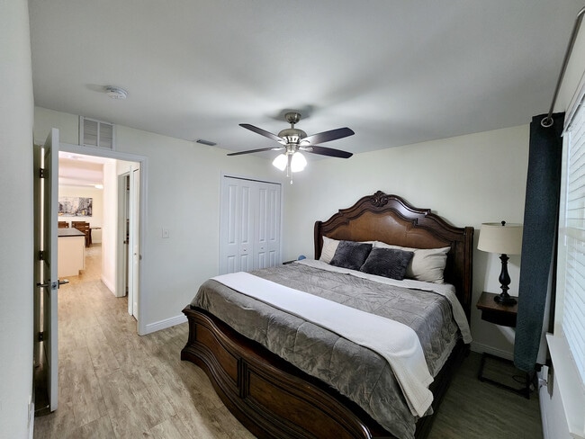 Building Photo - 6049 45th Ave N