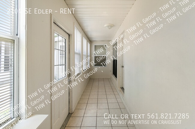 Building Photo - 2104 SE Edler Dr