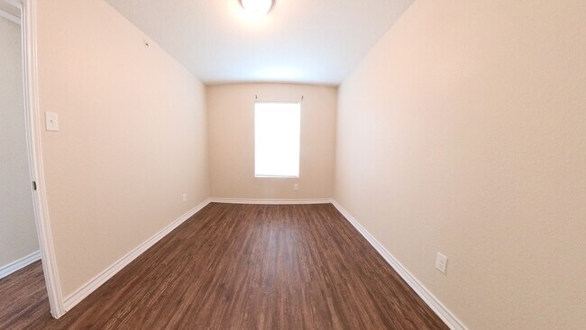 Building Photo - 14110 Volpi Dr