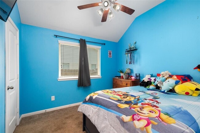 Building Photo - 923 Lake View Dr