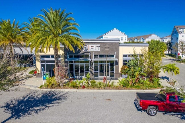 Building Photo - Stunningly Beautiful and Stylish Garage Ap...