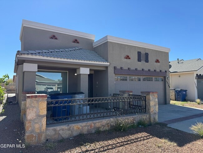 Primary Photo - 12768 Tre Maximiliano Ave