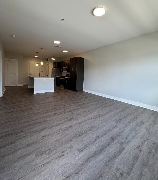 Building Photo - 339 W Diehl Rd
