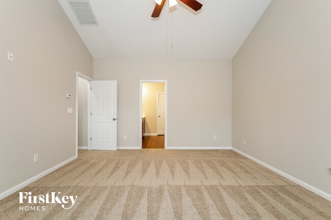 Building Photo - 3012 Canopy Dr