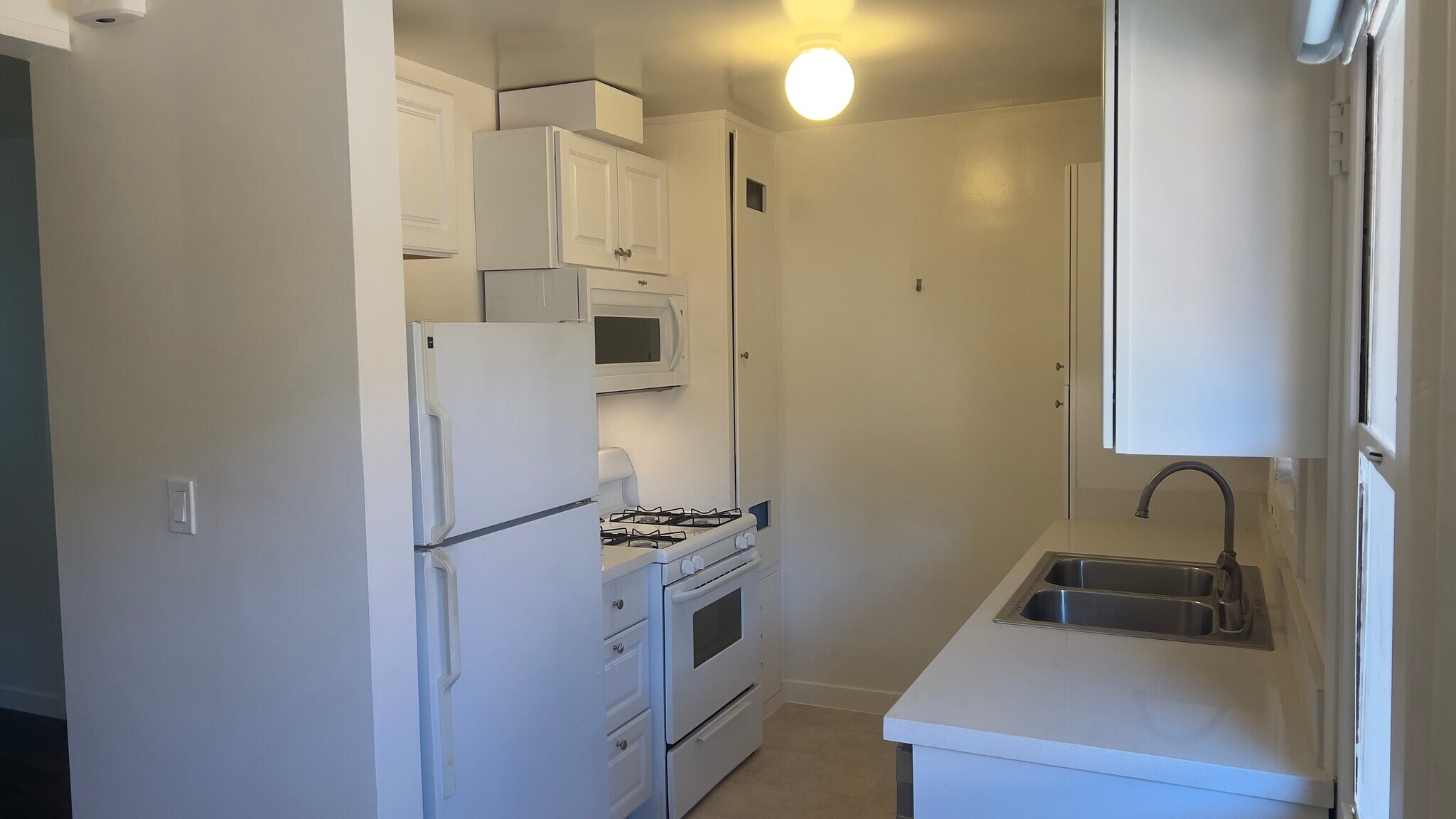 Building Photo - 4247 S Centinela Ave