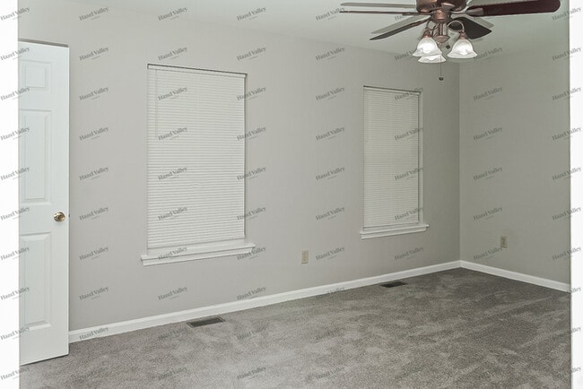 Building Photo - 459 Patchen Dr