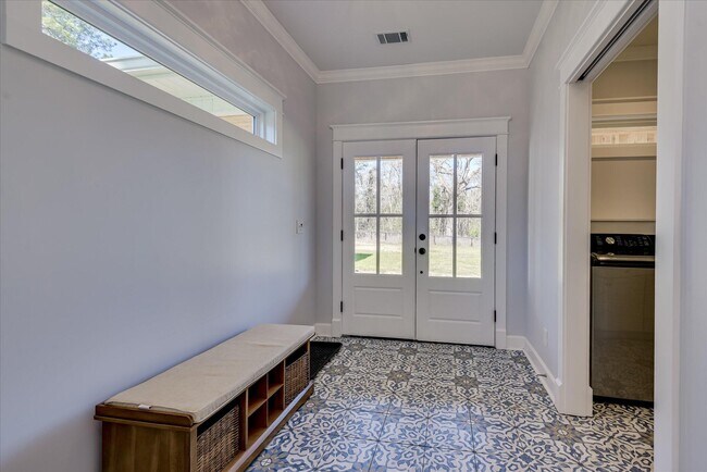 Building Photo - 400 Rish Store Rd