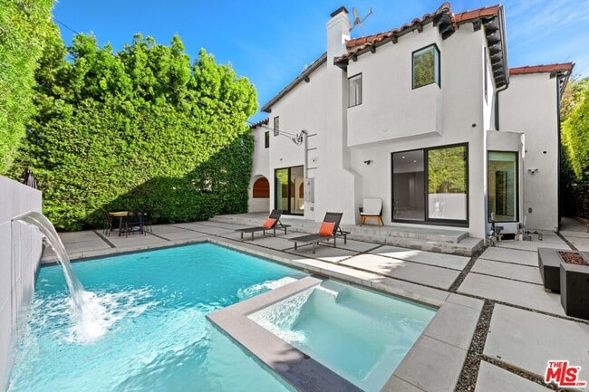 Building Photo - 201 S Bedford Dr