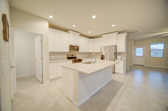Building Photo - 8842 White Crown