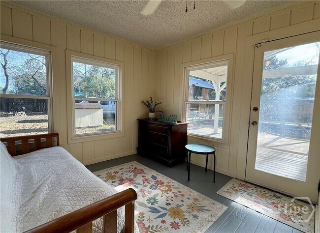 Building Photo - 233 Quacco Rd