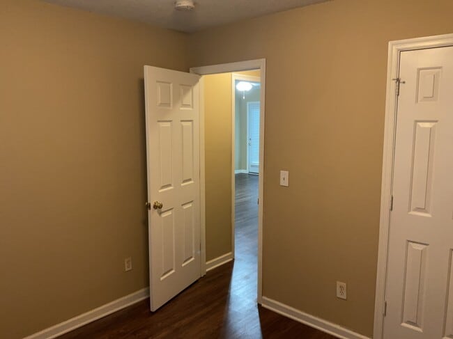 Building Photo - 1706 Hargrove Dr