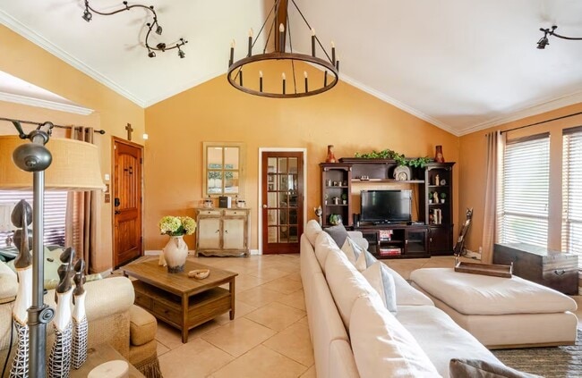 Building Photo - 2526 Creekway Cir