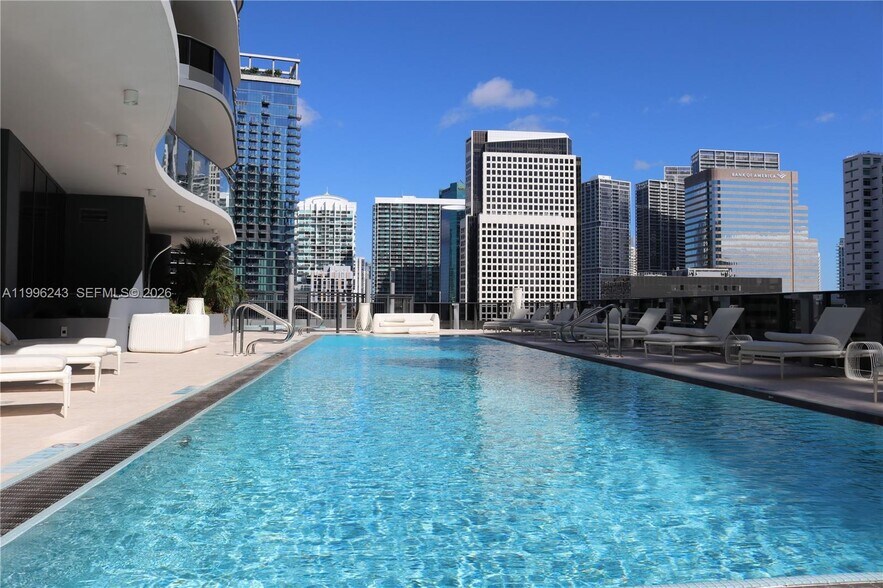 Building Photo - 1000 Brickell Plz