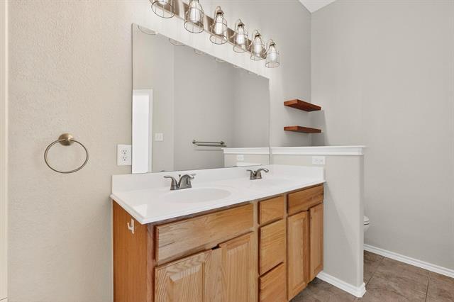 Building Photo - 10276 Darkwood Dr