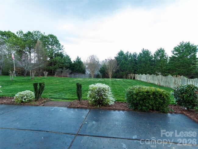 Building Photo - 1990 Trace Creek Dr