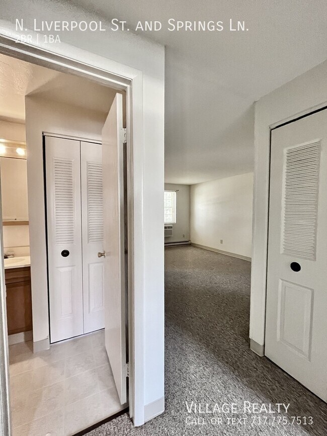 Building Photo - 220 Elizabeth Ln