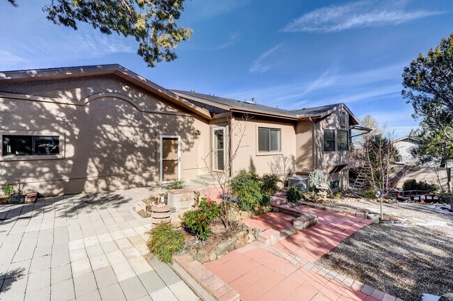 Building Photo - Executive Home in The Ranch - 4 bed 3 bath