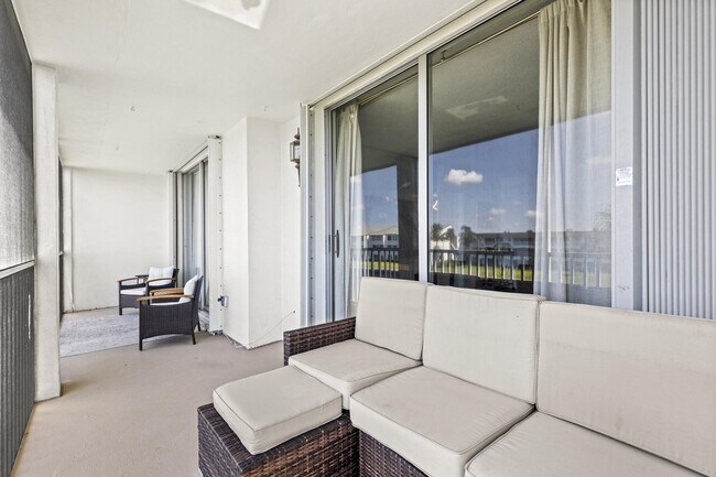 Building Photo - 100 Paradise Harbour Blvd