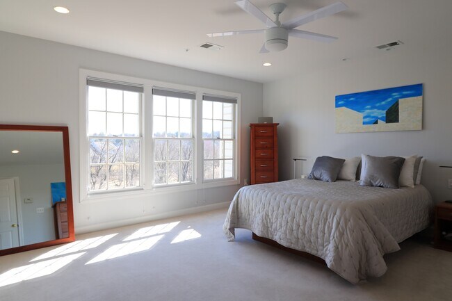 Building Photo - "Coming Soon" Luxury 4 Level Picturesque T...
