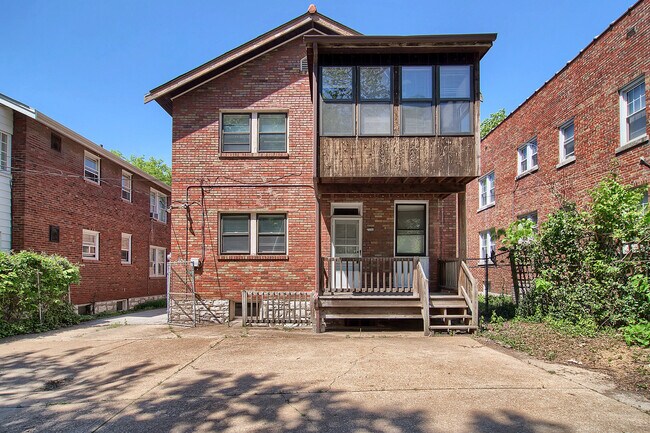 Building Photo - 7230 Forsyth Blvd