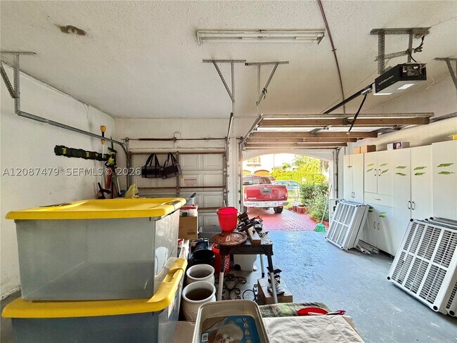 Building Photo - 4631 SW 154th Ct