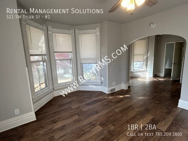 Building Photo - 521 SW Tyler St