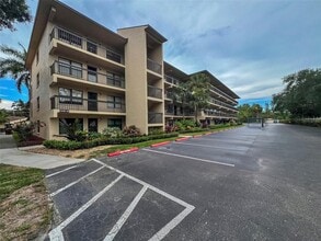 Building Photo - 625 30th Ave W